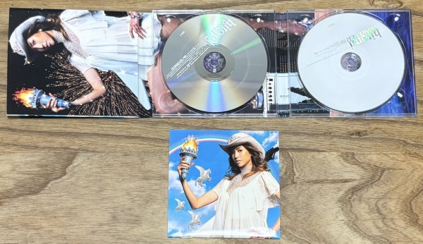 Photo3: hitomi - Traveler (CD+DVD 1st print edition) (3)