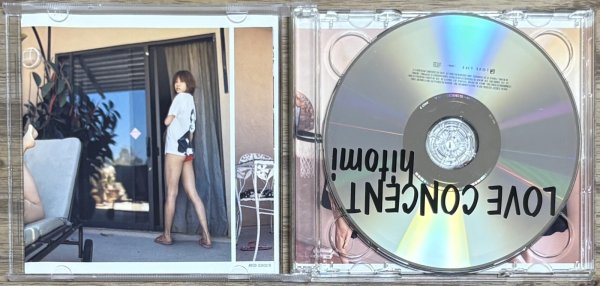 Photo3: hitomi - Love Consent [CD + DVD Edition] (3)
