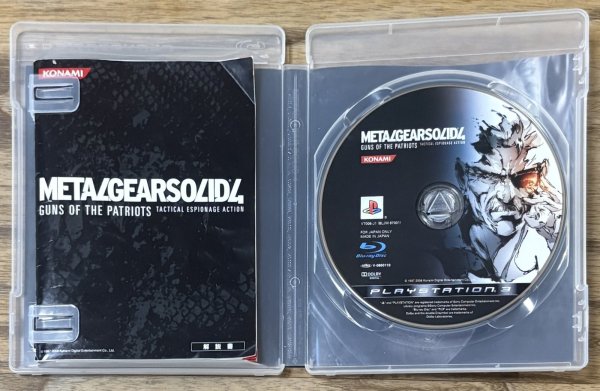 Photo3: Metal Gear Solid 4: Guns of the Patriots (メタルギア ソリッド 4 ガンズ・オブ・ザ・パトリオット) (3)